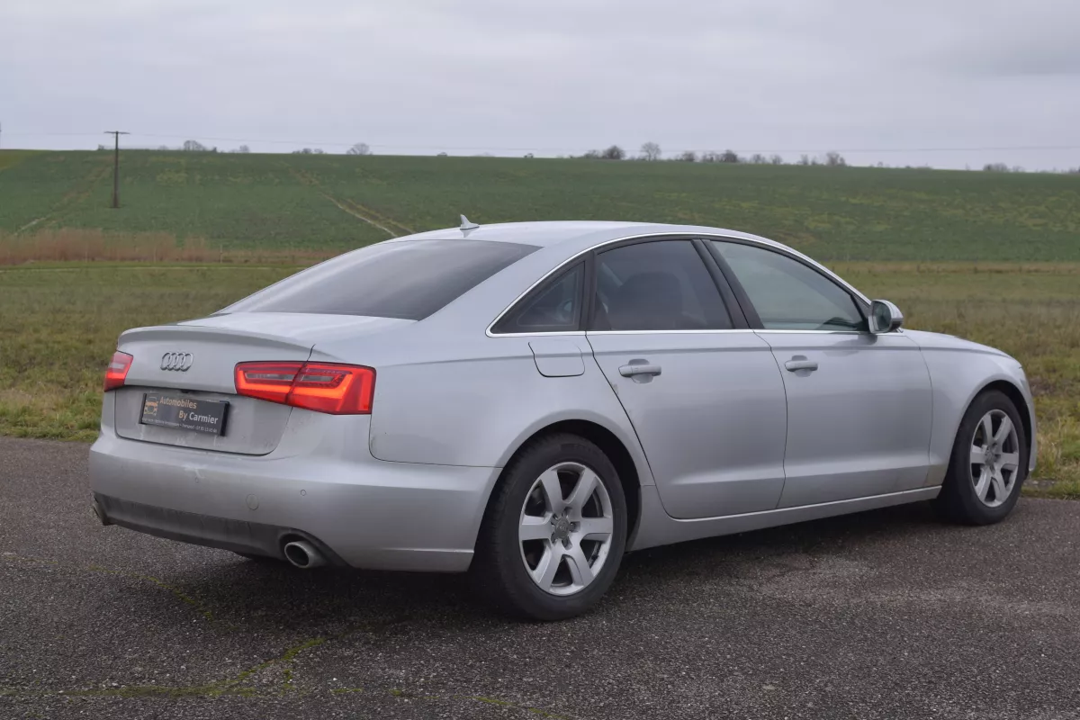 AUDI A6 - Vue détaillée 4