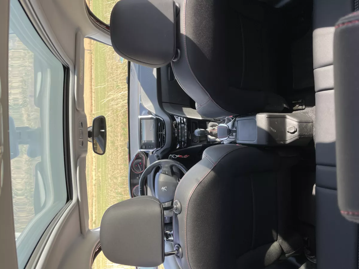PEUGEOT 2008 GT Line - Vue détaillée 16