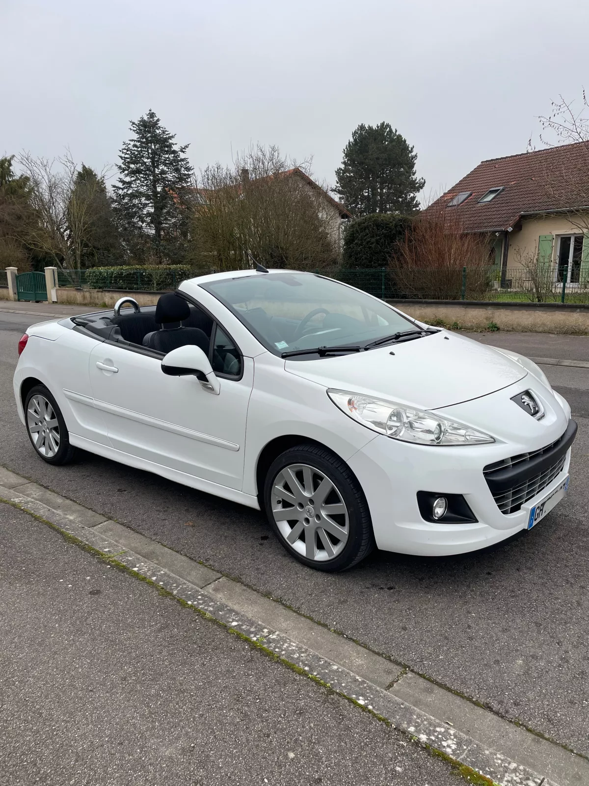 Peugeot 207 CC 1.6 HDI - Vue détaillée 4