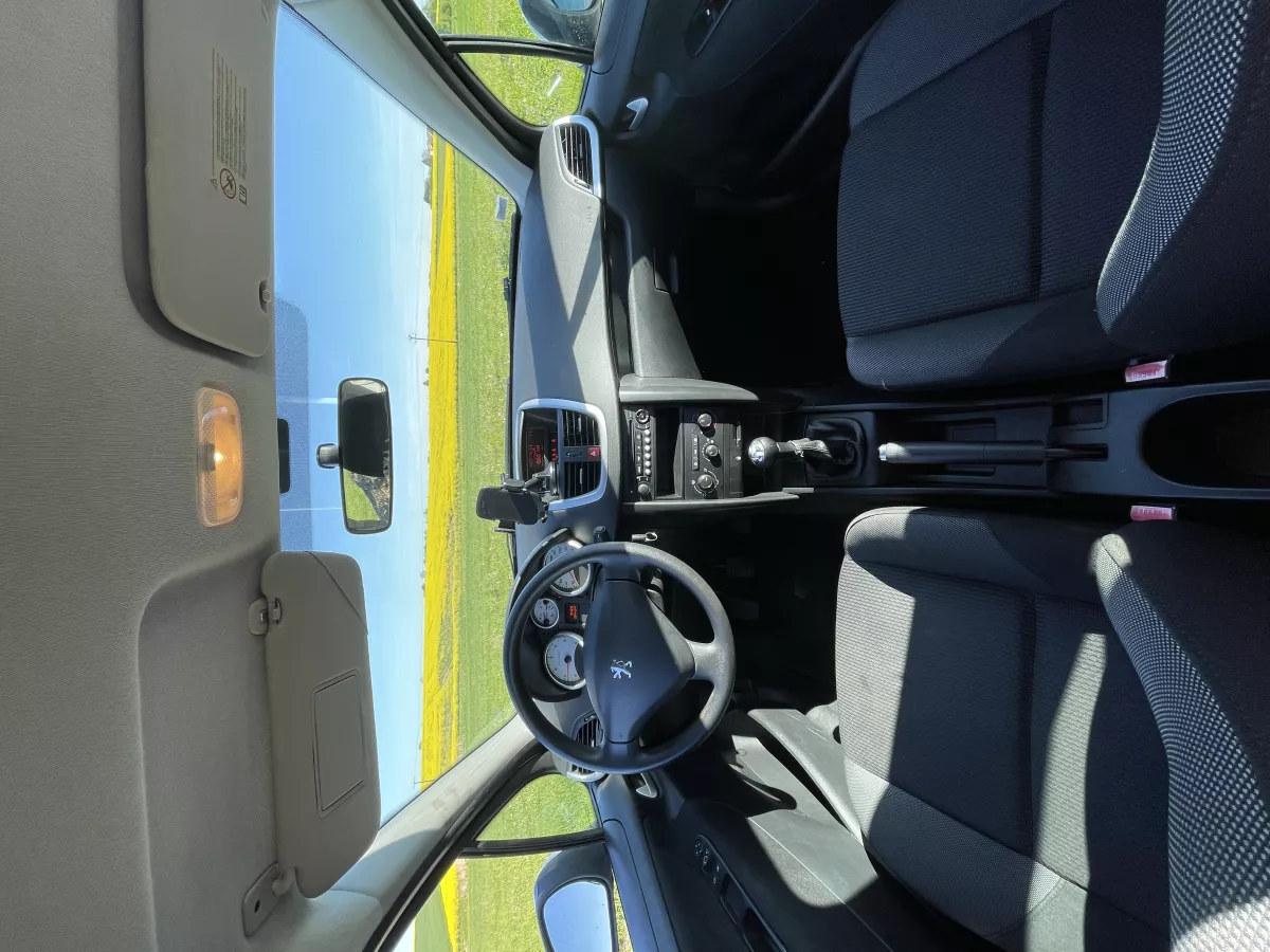 PEUGEOT Peugeot 207 1.6 HDi 90 FAP - Vue détaillée 8